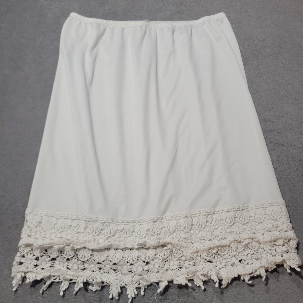 EIKOSI Half Slip Women M White Crochet Lace Hem Layering Skirt Extender L1754